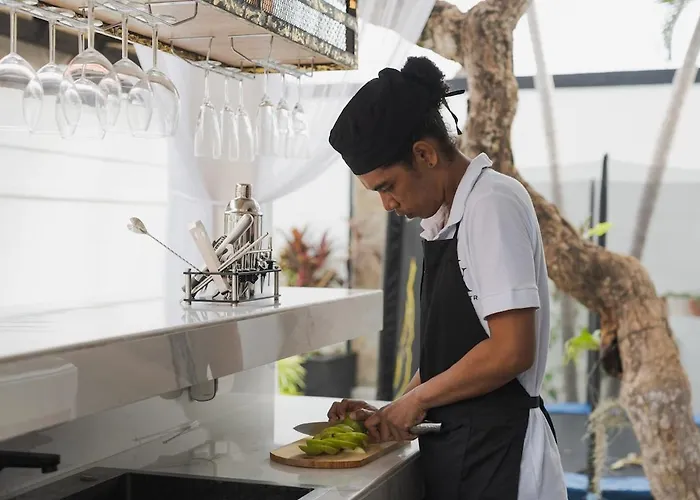 Xxtra - Luxury 4br - Sauna, Bar & Cold Plunge Villa Seminyak