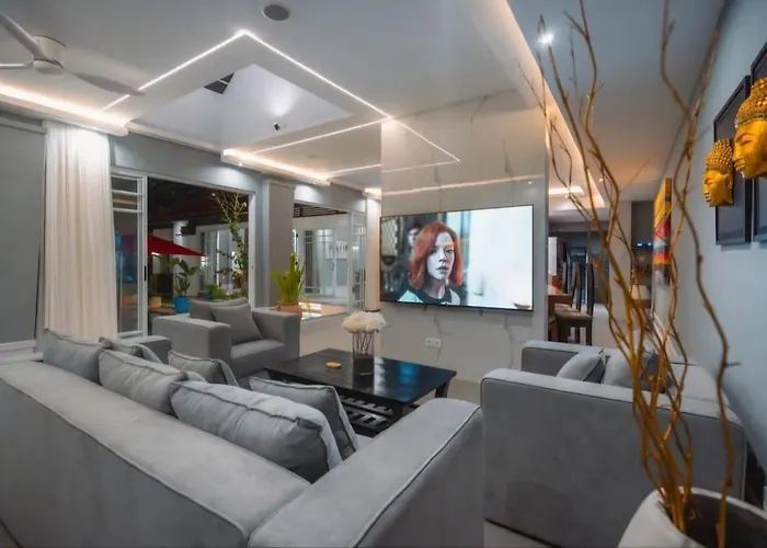 Xxtra - Luxury 4br - Sauna, Bar & Cold Plunge Seminyak